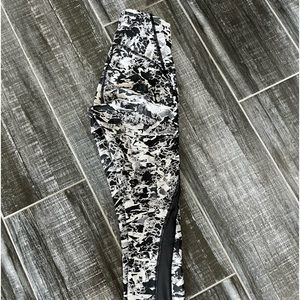 Lululemon printed mesh panel legging